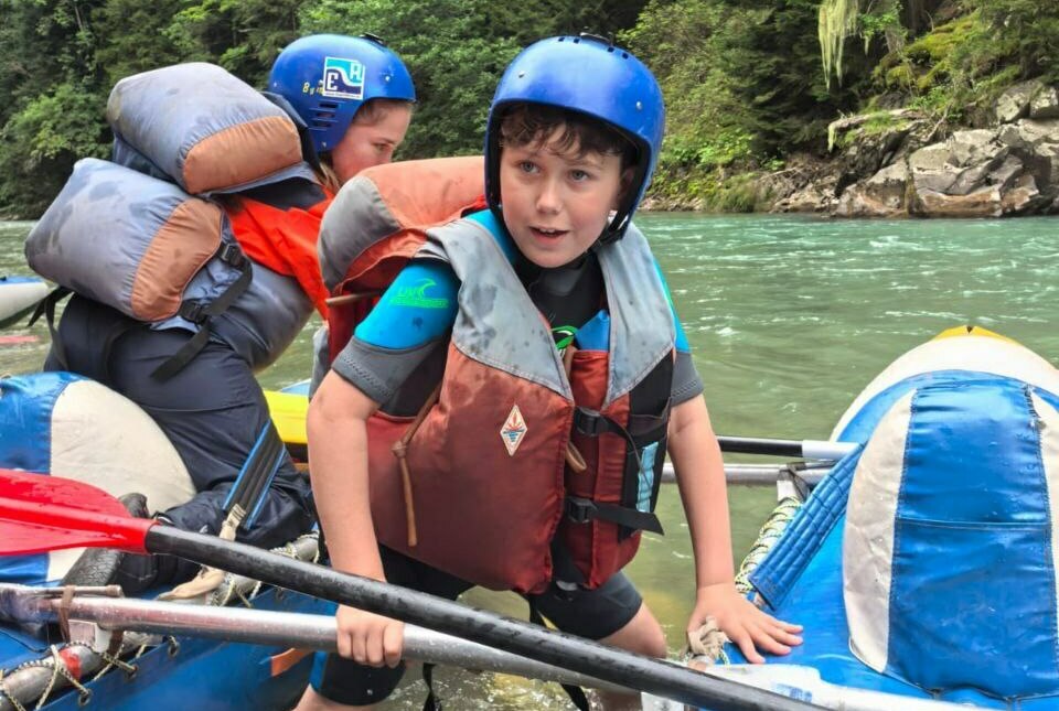 <span style="font-weight: bold;">Детский лагерь и сплав на реке Большая Лаба&nbsp;</span>